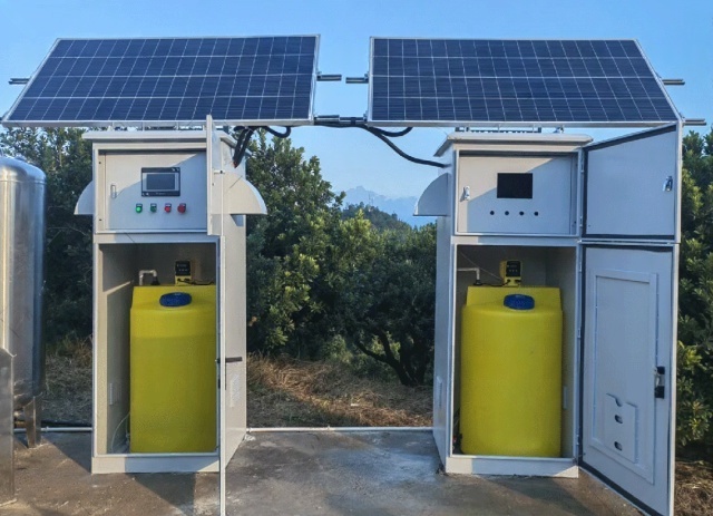 A dual solar-powered ozone filtration pump power system installed in Wenzhou, China, featuring integrated battery storage and intelligent controllers for continuous industrial energy supply