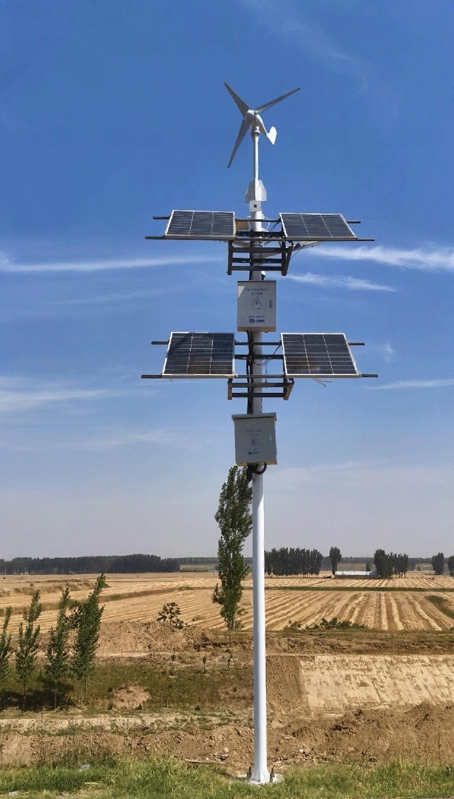 A hybrid wind-solar power kit installed along the riverbank in Jiaozuo, Henan, providing continuous off-grid power for CCTV, hydrology sensors, and anti-mining supervision. The system combines 1200W photovoltaic panels with wind input and LiFePO₄ storage to deliver 24/7 monitoring, long-distance telemetry, and flood-season reliability without municipal electricity