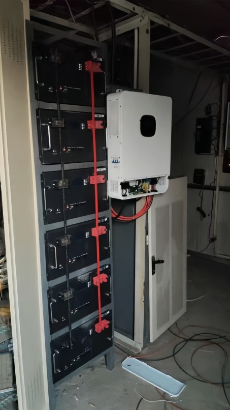 off-grid solar energy storage system installed inside a telecom base station shelter to support stable power supply for remote desert sites in Yulin Shanxi