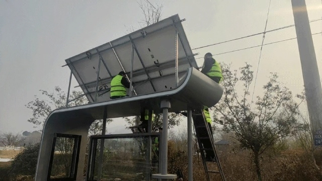 photovoltaic installation structure on a solar bus shelter in Xi'an Shanxi China demonstrates that storage-first solar energy architecture supports stable bus stop lighting and public-service power continuity under urban haze, dust exposure, seasonal weather variation, and distributed roadside maintenance constraints