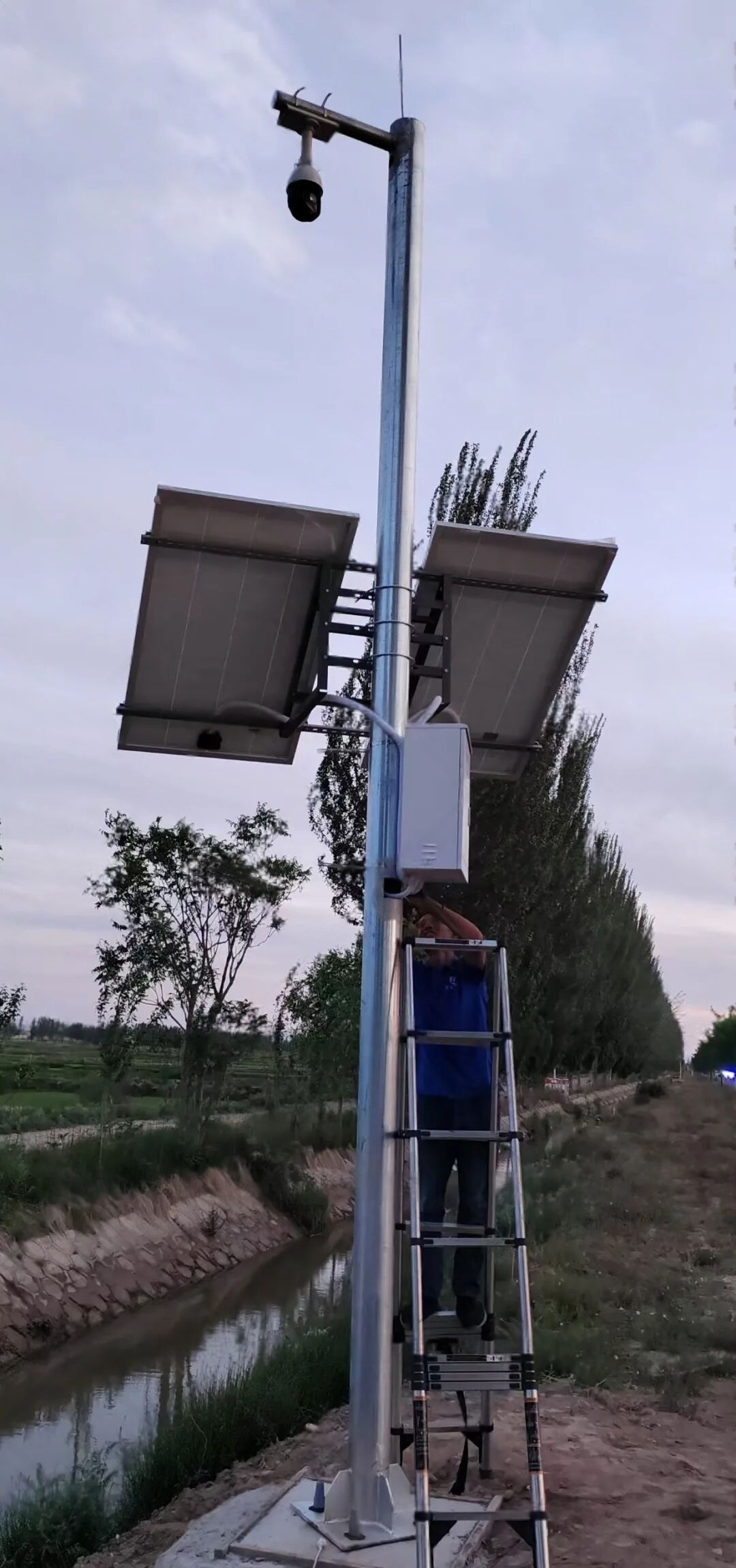 Off-Grid Solar Power System for River Camera Monitoring Infrastructure in Yinchuan, Ningxia