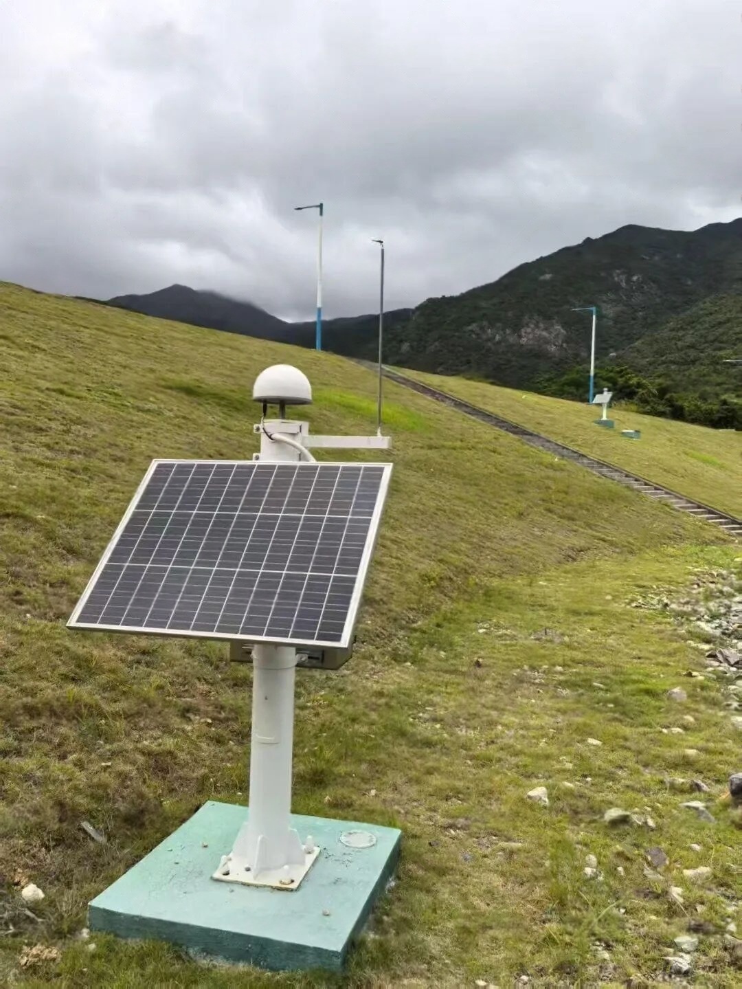 Solar Off-Grid Power System For GNSS Slope Monitoring In Zhejiang Mountain Areas