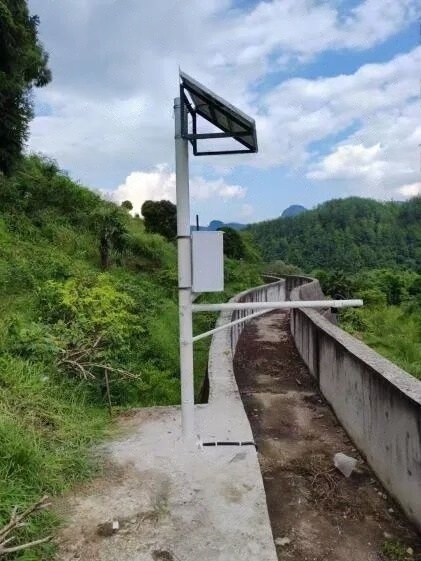 Pole-mounted solar power supply system in remote irrigation channel monitoring projects demonstrates that stable off-grid power supports continuous field data collection under mountain terrain, narrow installation space, humid outdoor exposure, and limited maintenance access