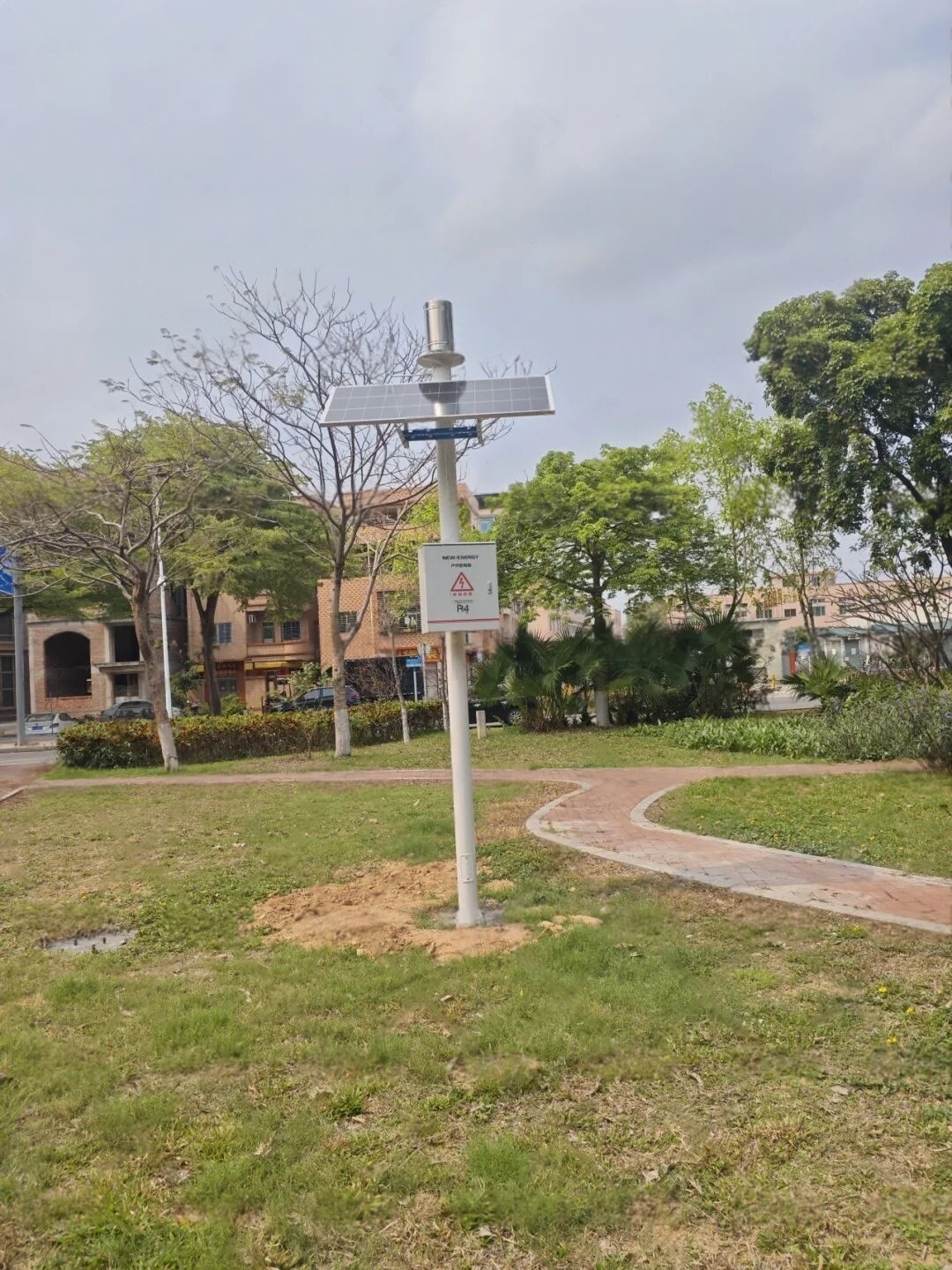 Installed solar power supply node in park surveillance applications confirms that independent off-grid camera power can improve monitoring continuity under public-space deployment, humid outdoor conditions, grid-access limitations, and maintenance access constraints
